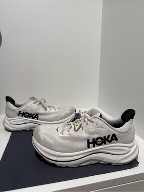 HOKA Clifton 10 road running shoes
